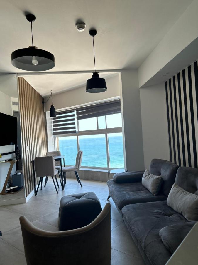 Beachfront Apartment Bat Yam Exteriör bild
